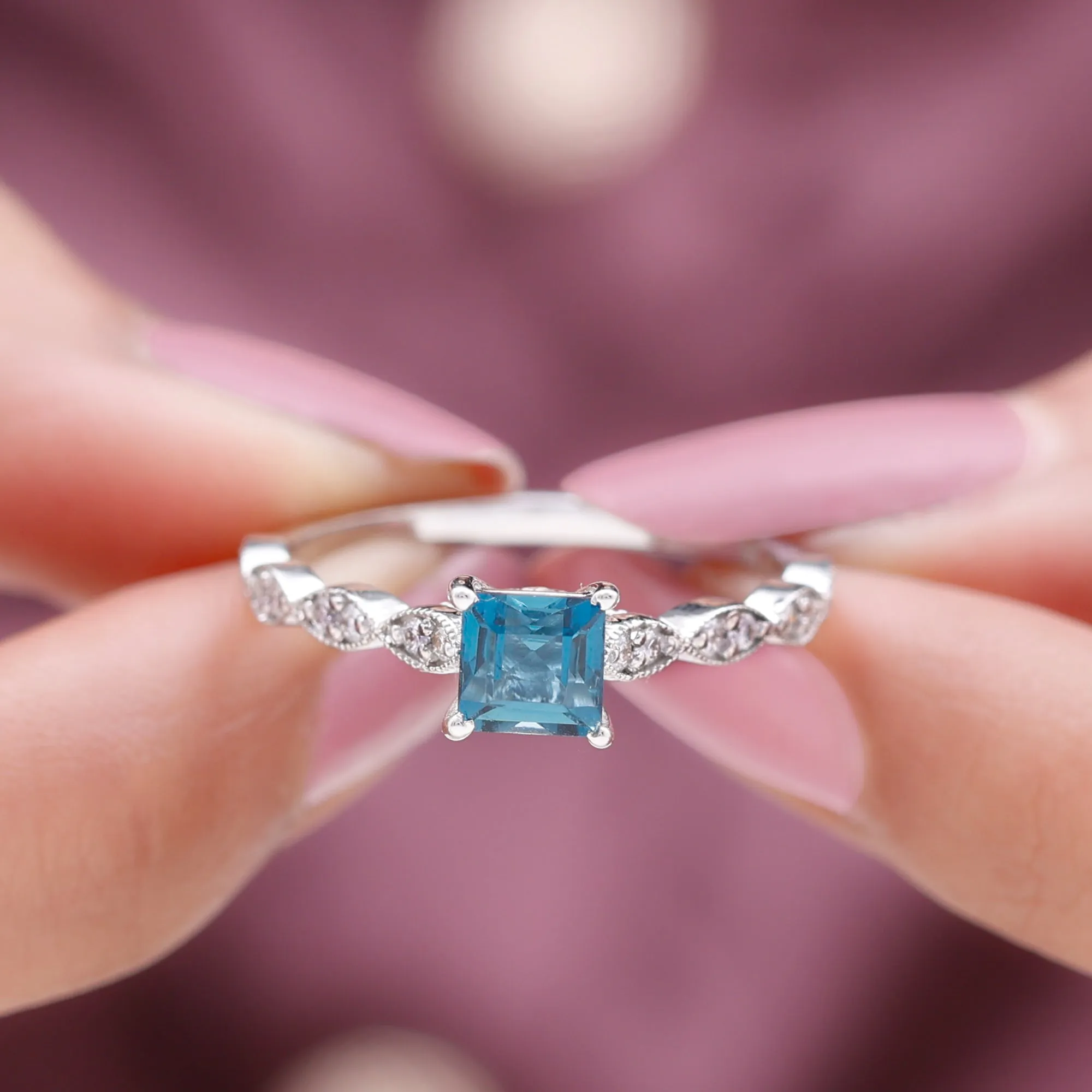 1 CT Princess Cut London Blue Topaz Solitaire Ring with Diamond