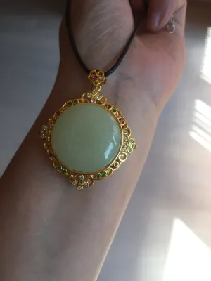 100% Natural yellow/green Hetian nephrite Jade(和田黄玉) pendant HF84