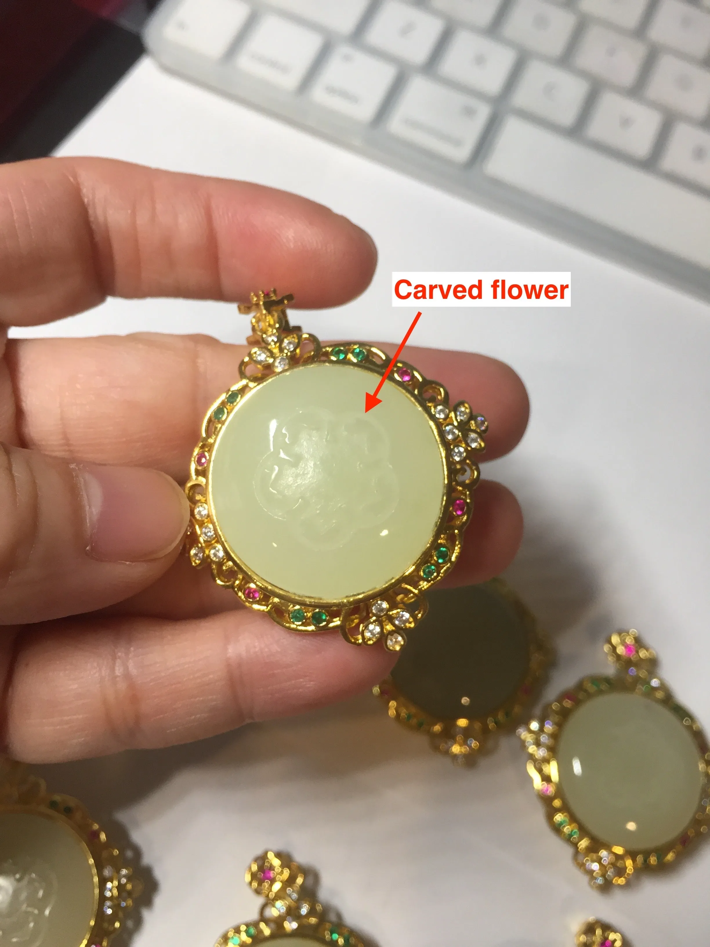 100% Natural yellow/green Hetian nephrite Jade(和田黄玉) pendant HF84