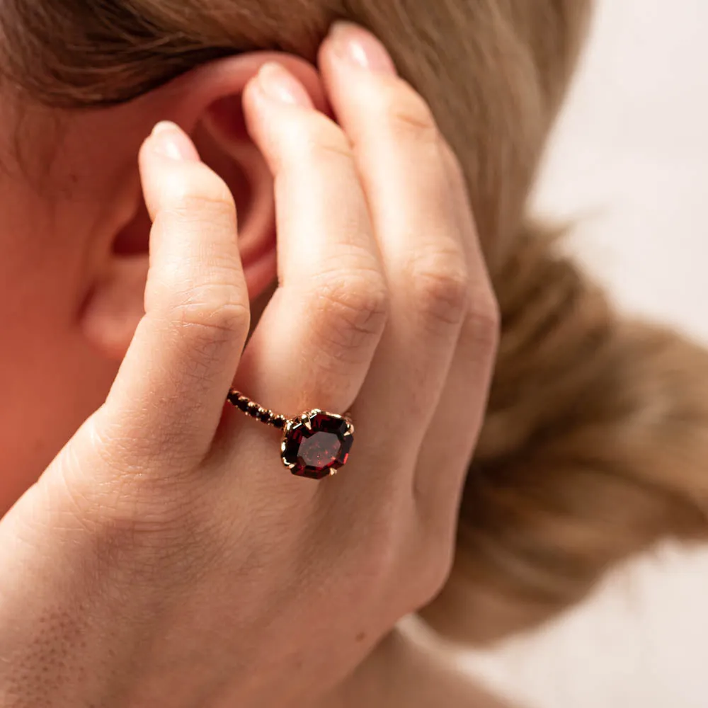 18ct Rose Gold Garnet Octavus Ring