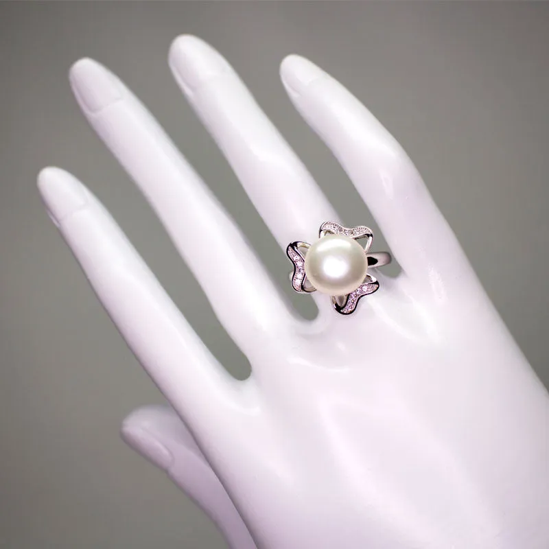 Clover Pearl Ring