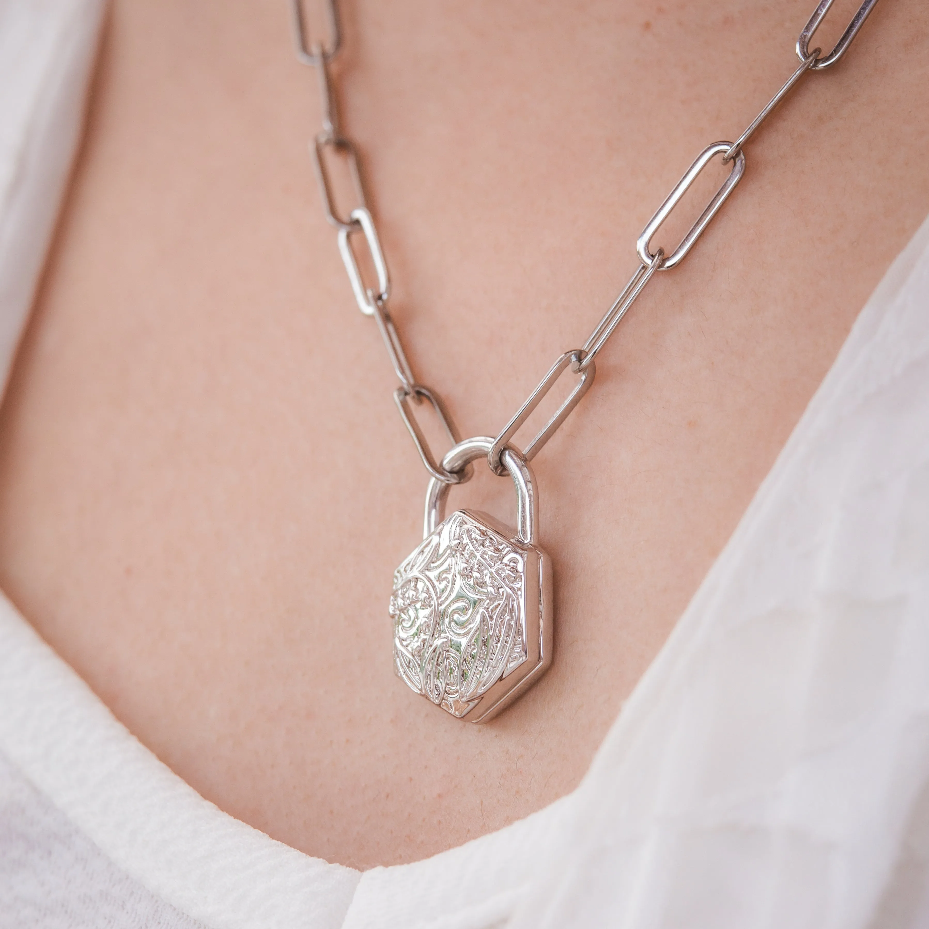 Don't Give Up Locket Necklace Bundle - White Gold