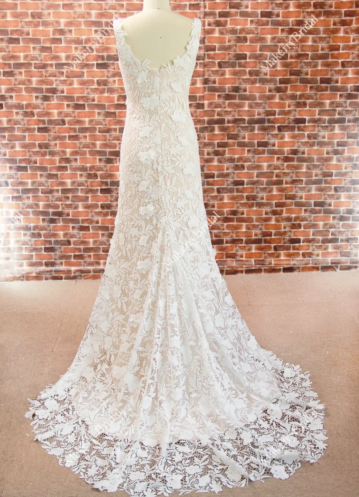 Elegant Three-Dimensional Floral Lace Wedding Dress With Bateau Neckline