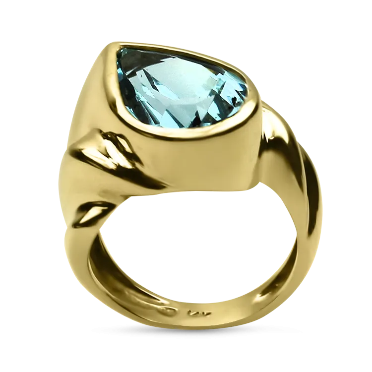 Estate 14K Yellow Gold Blue Topaz Ring