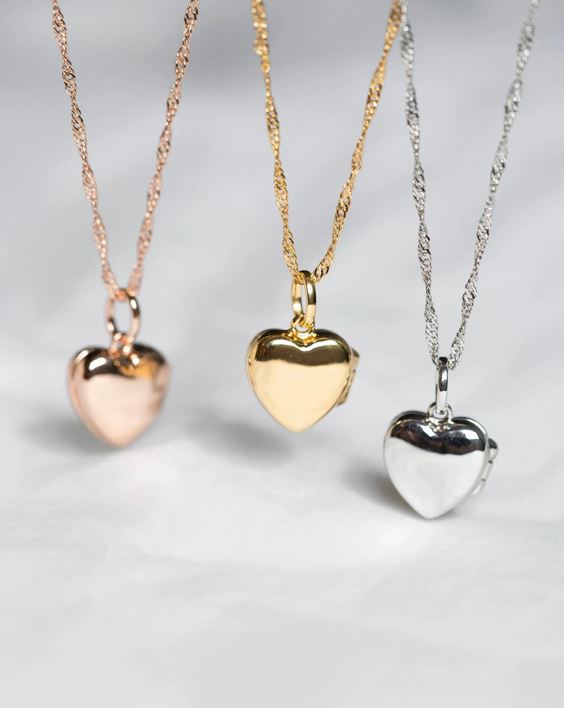 Love Heart Locket w Anne Chain