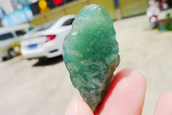 Natural Jade Rough Jadeite Raw (13.5g,4.1X1.9X1.1cm)