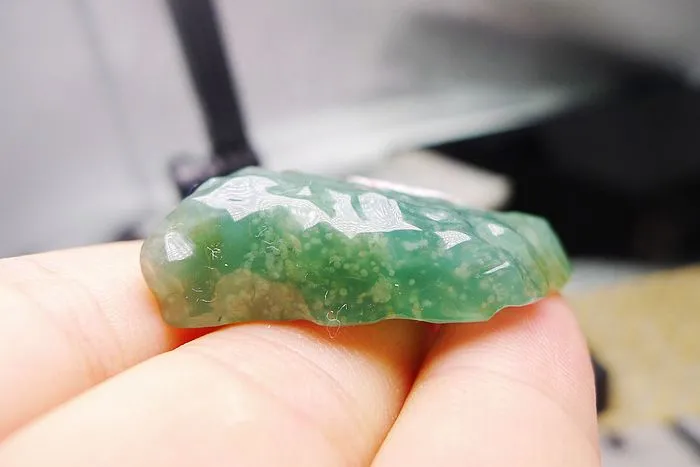 Natural Jade Rough Jadeite Raw (13.5g,4.1X1.9X1.1cm)