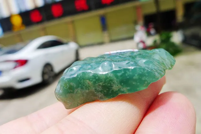 Natural Jade Rough Jadeite Raw (13.5g,4.1X1.9X1.1cm)