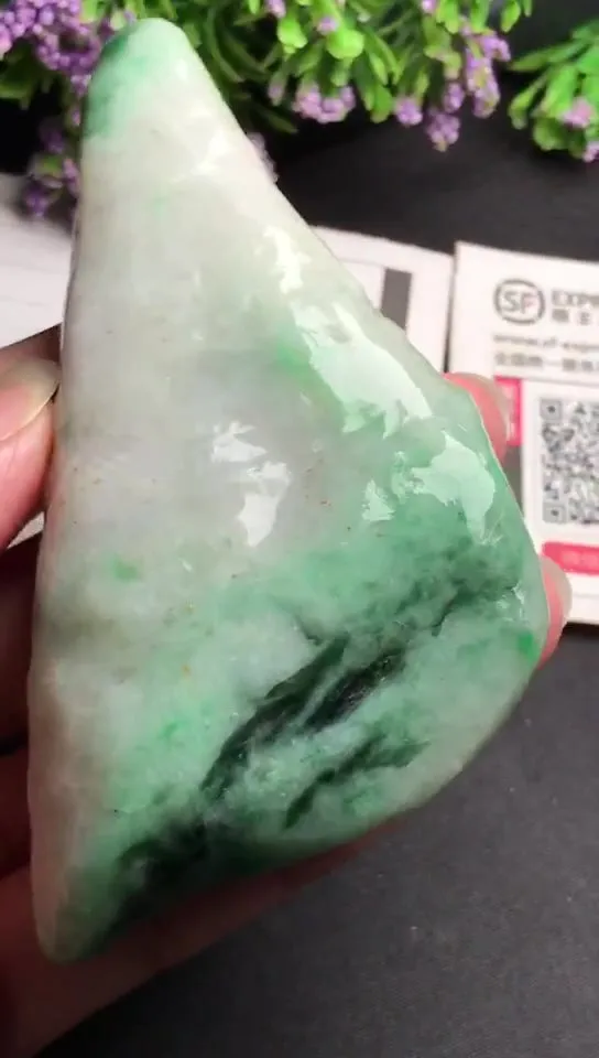 Natural Jade Rough Jadeite Raw (170g,9.4x4.8x2.0cm)-V2921