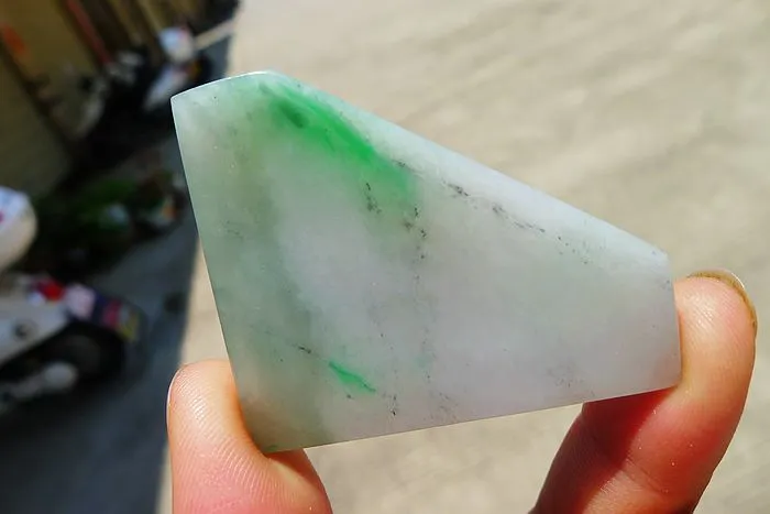 Natural Jade Rough Jadeite Raw (25g,4.6X3.9X0.55cm)