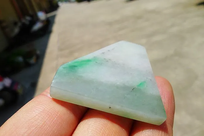 Natural Jade Rough Jadeite Raw (25g,4.6X3.9X0.55cm)