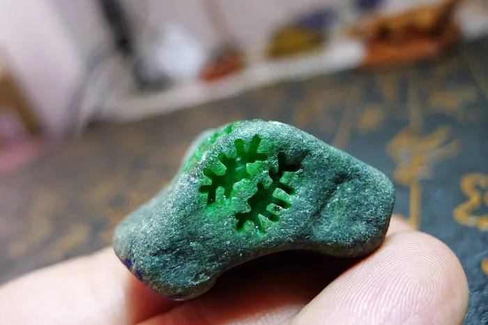 Natural Jade Rough Jadeite Raw (27g,3.8X2.1X2.2cm)