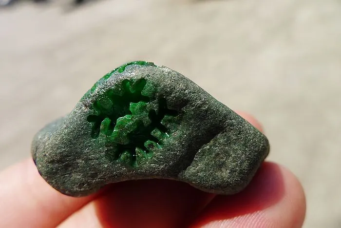 Natural Jade Rough Jadeite Raw (27g,3.8X2.1X2.2cm)