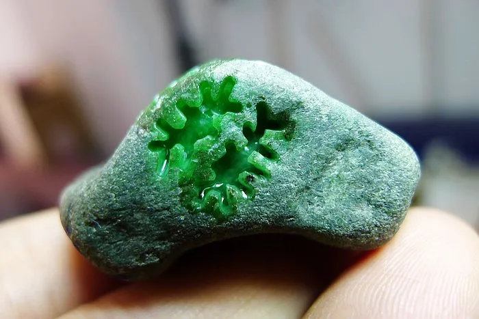 Natural Jade Rough Jadeite Raw (27g,3.8X2.1X2.2cm)