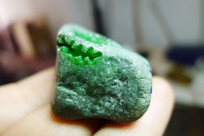 Natural Jade Rough Jadeite Raw (27g,3.8X2.1X2.2cm)