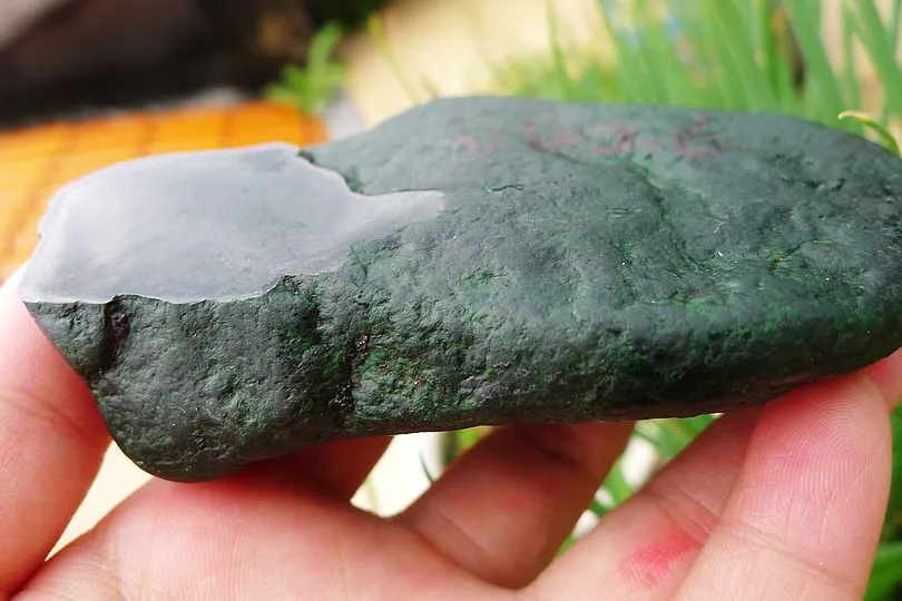 Natural Jade Rough Jadeite Raw (317g,10.1X6X3.5cm)