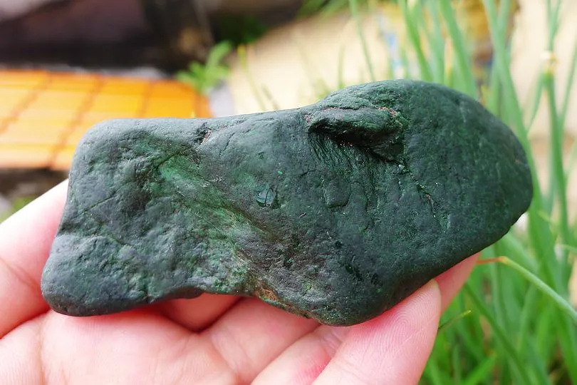 Natural Jade Rough Jadeite Raw (317g,10.1X6X3.5cm)