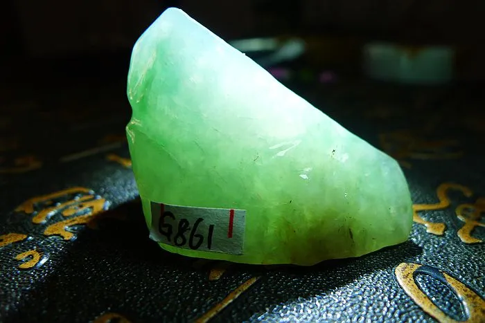 Natural Jade Rough Jadeite Raw (39g,4.2X2.8X2.6cm)