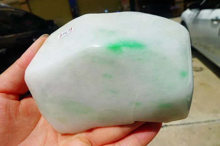 Natural Jade Rough Jadeite Raw (507g,10.5X7.5X3.7cm)