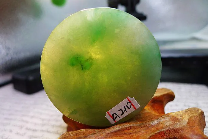 Natural Jade Rough Jadeite Raw (68g,4X1.5cm)