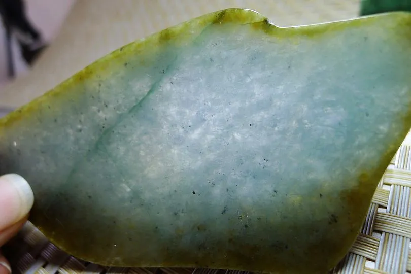 Natural Jade Rough Jadeite Raw (83g,10.2X5.3X0.6cm)