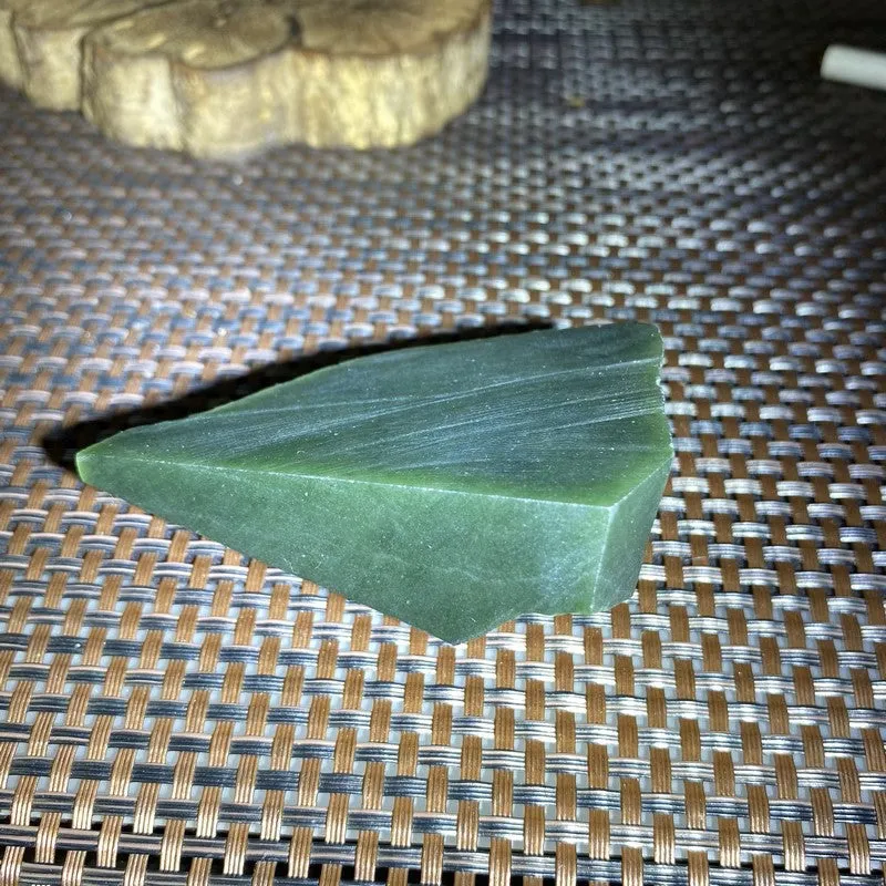 Natural Kunlun Jade Rough Nephrite Raw (145g,7.4X4.8X3.0cm)