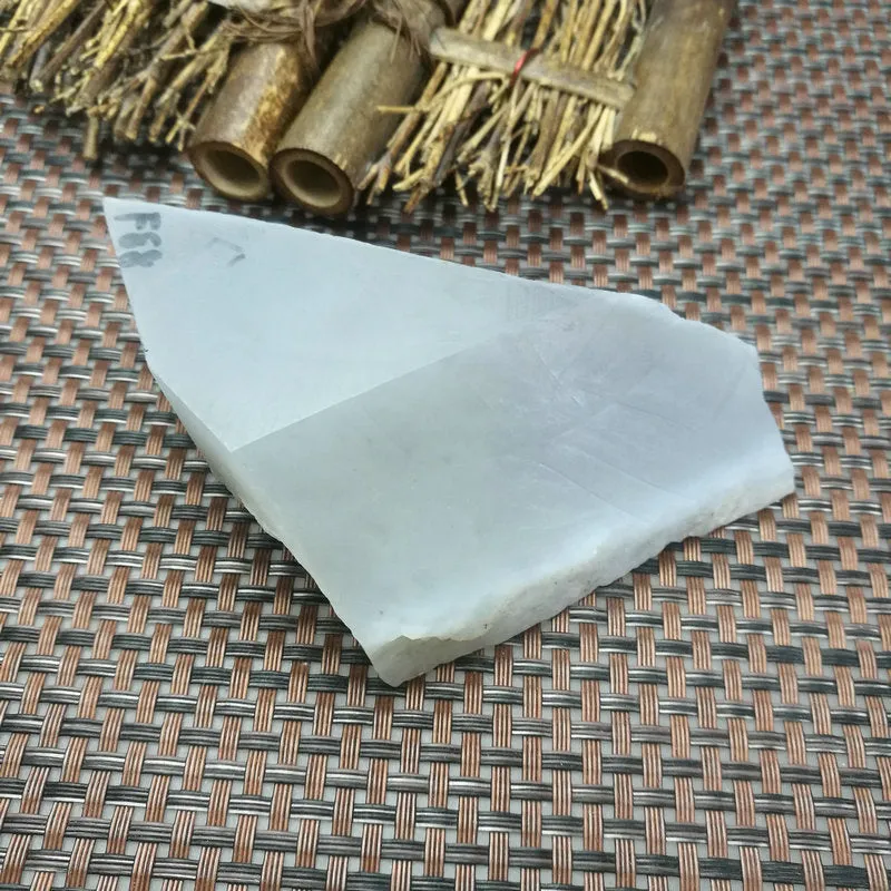 Natural Kunlun Jade Rough Nephrite Raw (282g, 9.5X6.5X3cm)