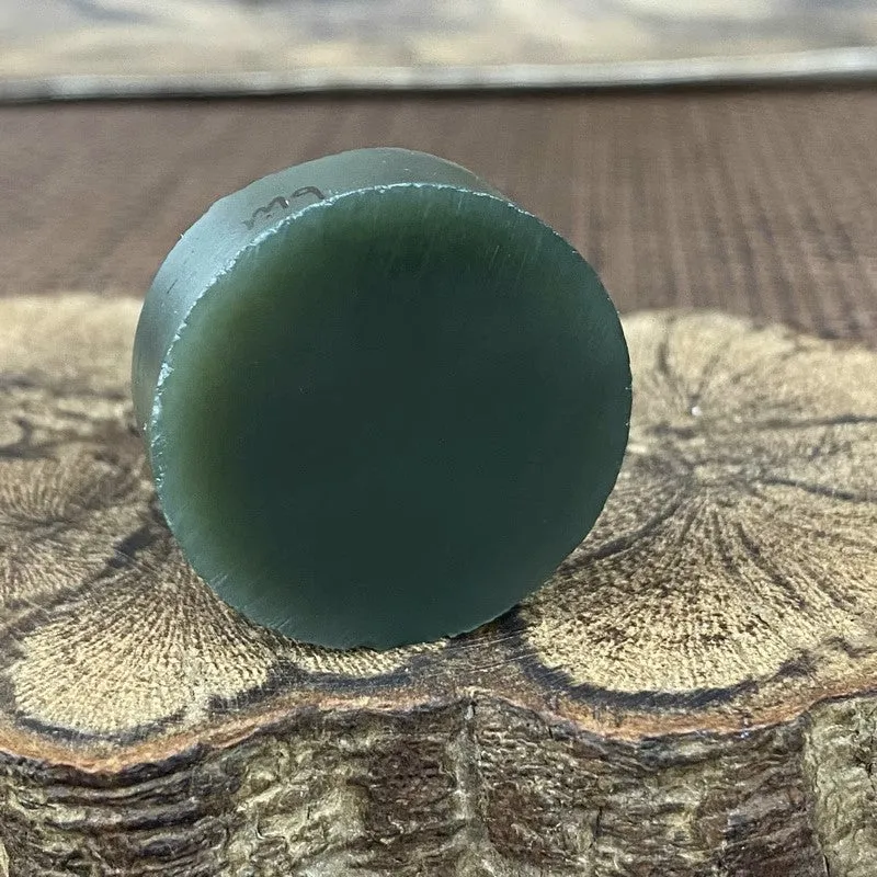 Natural Kunlun Jade Rough Nephrite Raw (39g,3.5X1.3cm)