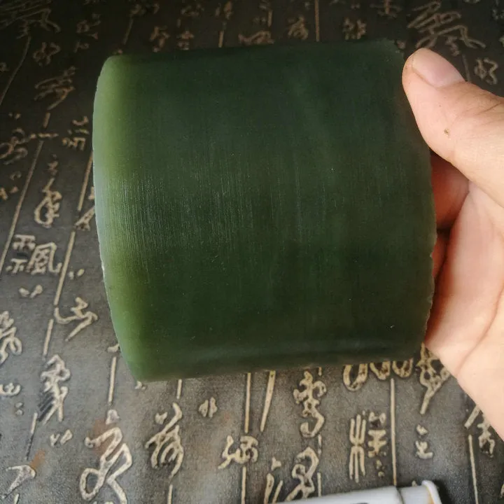 Natural Kunlun Jade Rough Nephrite Raw (772g, 10.1X8X8cm)