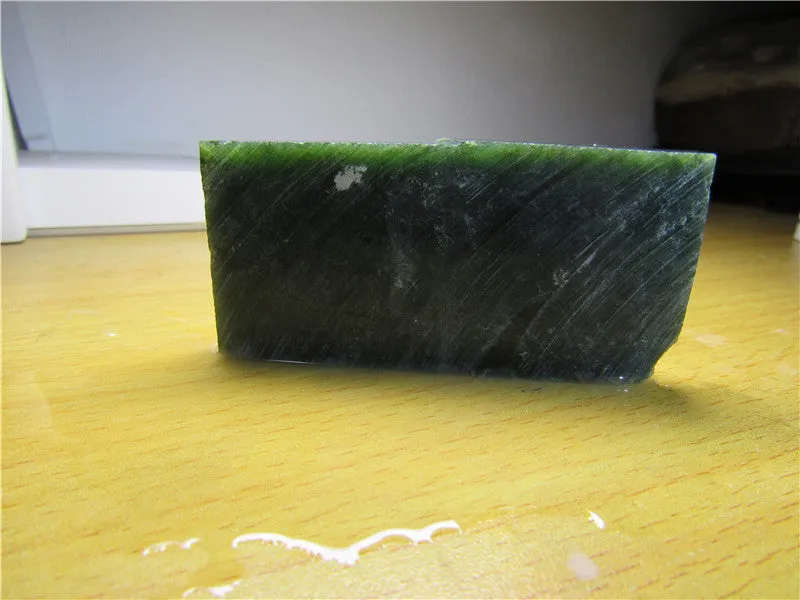 Natural Siberian Jade Rough Russia nephrite Raw (81.93g, 85X40X8mm)